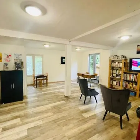 Sur Pilotis Avec Terrasse Au Calme - Api-1-52-1502 Camon (Languedoc-Roussillon)