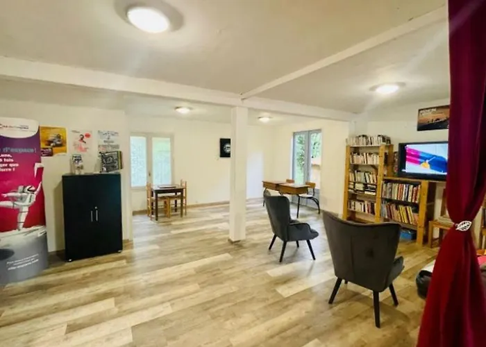 Sur Pilotis Avec Terrasse Au Calme - Api-1-52-1502 Camon (Languedoc-Roussillon)