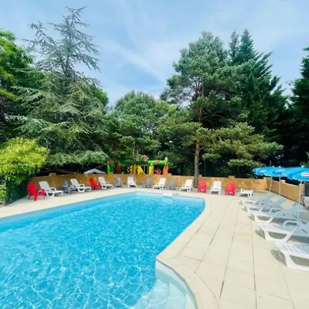 Sur Pilotis Avec Terrasse Au Calme - Api-1-52-1502 *