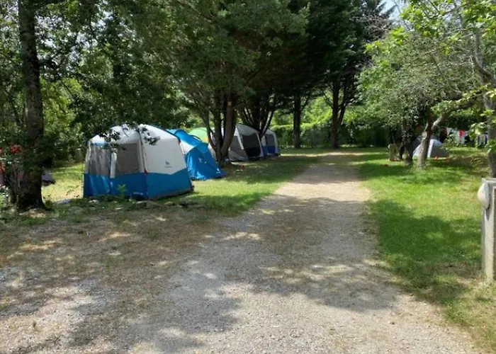 Sur Pilotis Avec Terrasse Au Calme - Api-1-52-1502 *